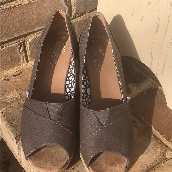 Toms shoes women’s 11 - Picture 2 of 5
